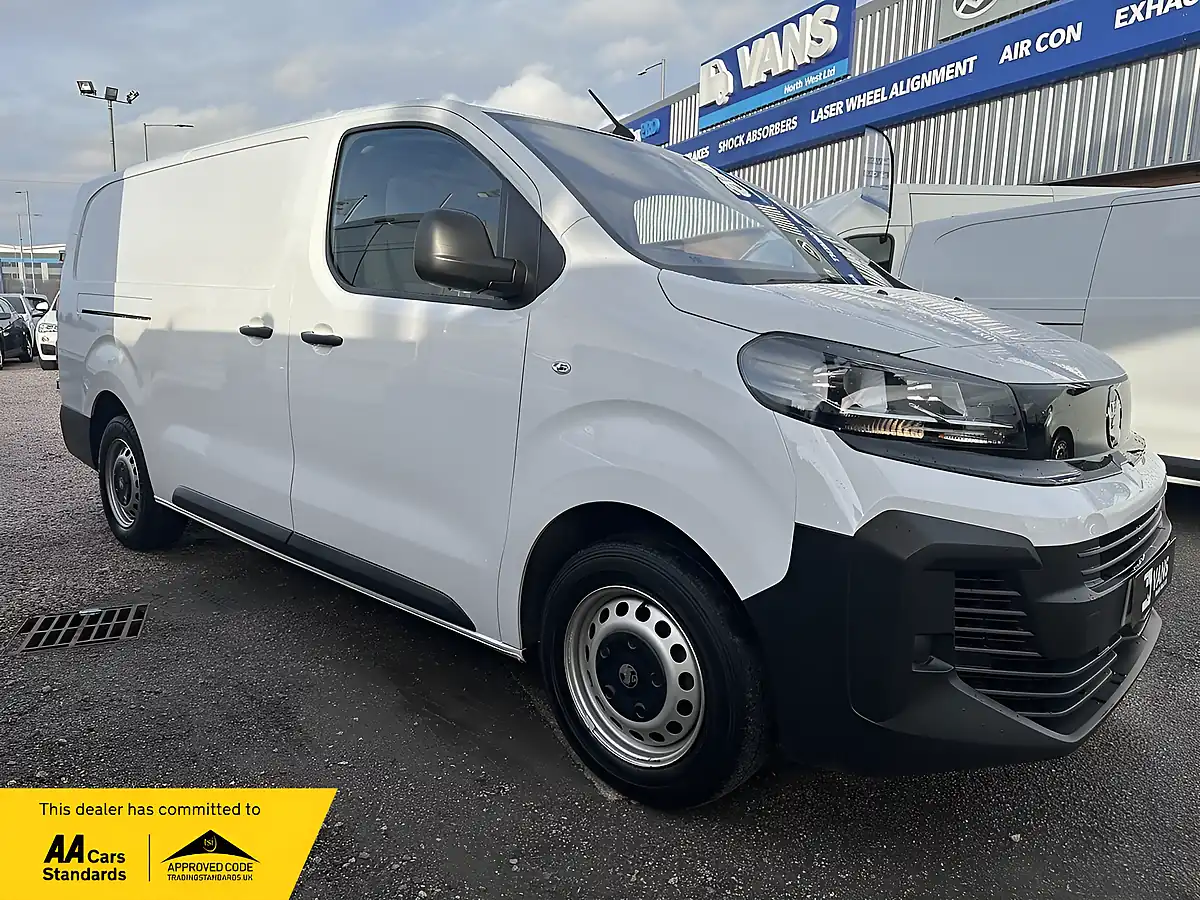 Used 2024 Vauxhall Vivaro Prime White - Front View