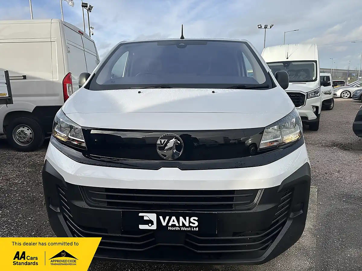 Used 2024 Vauxhall Vivaro Prime White - Interior and Exterior details 7