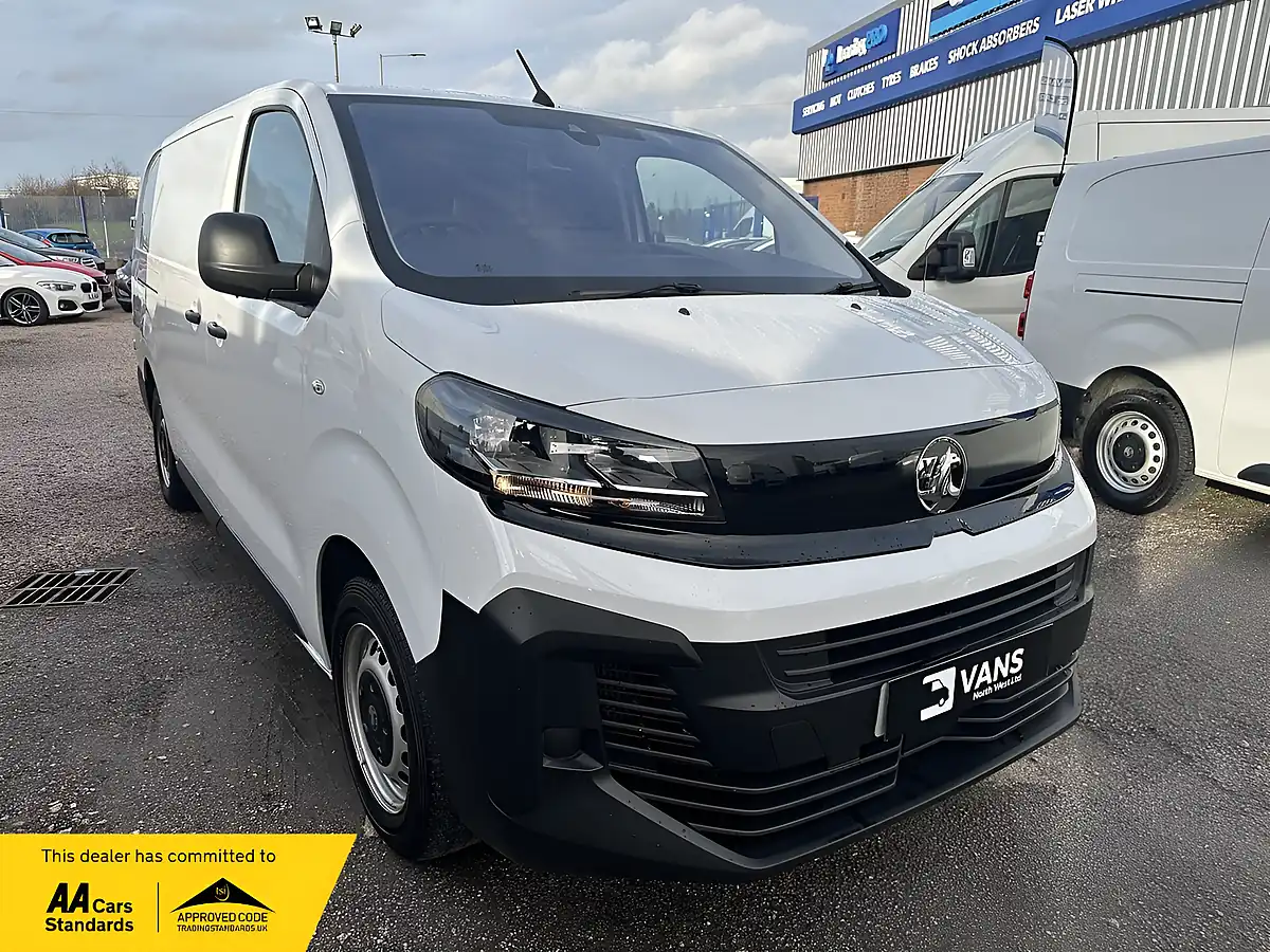 Used 2024 Vauxhall Vivaro Prime White - Interior and Exterior details 8