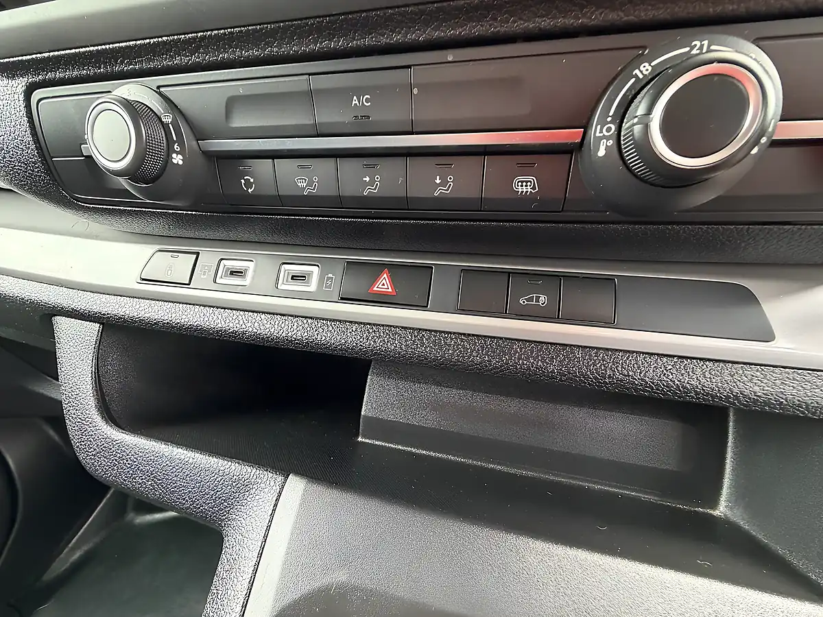 Used 2024 Vauxhall Vivaro Prime Xl Panel Van White - Interior and Exterior details 15