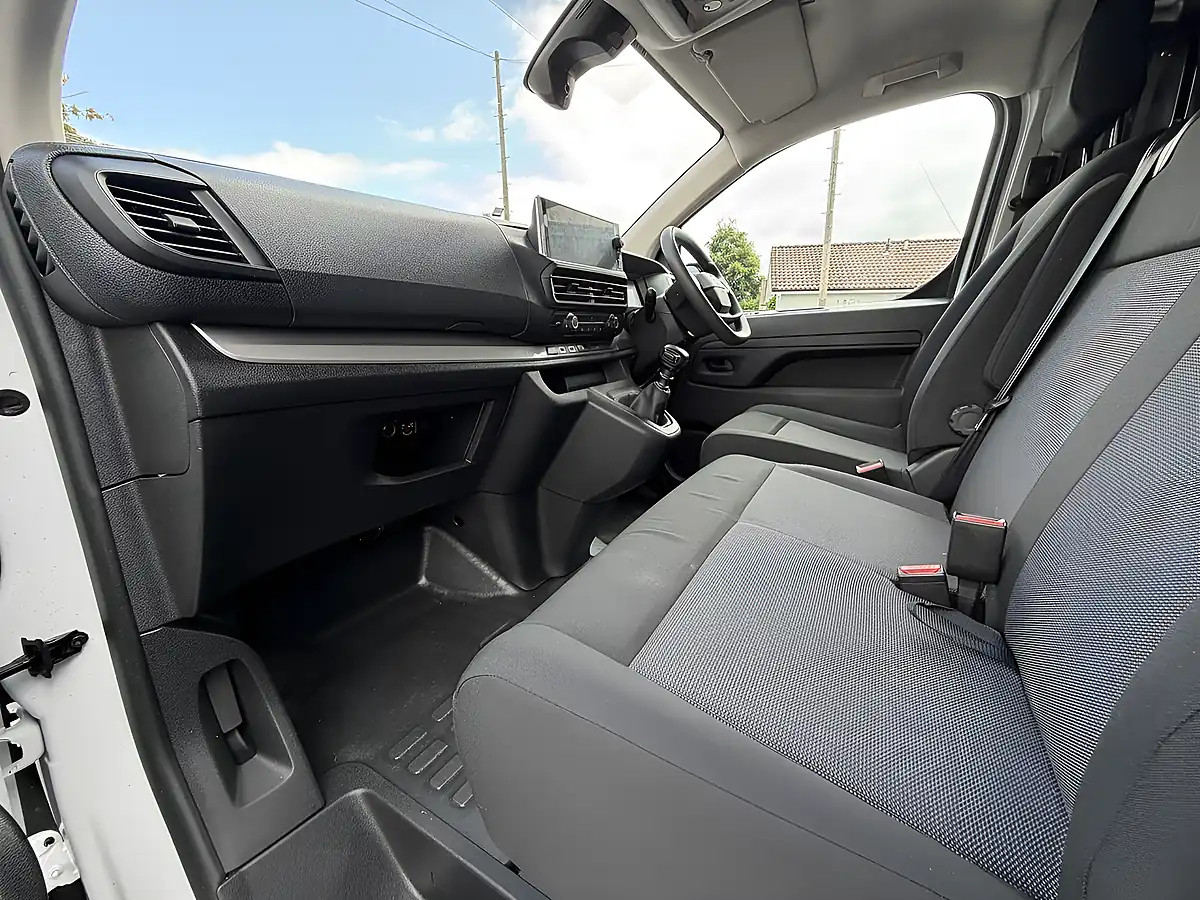 Used 2024 Vauxhall Vivaro Prime Xl Panel Van White - Interior and Exterior details 17