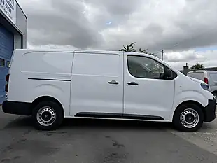 Used 2024 Vauxhall Vivaro Prime Xl Panel Van White - Interior and Exterior details 9
