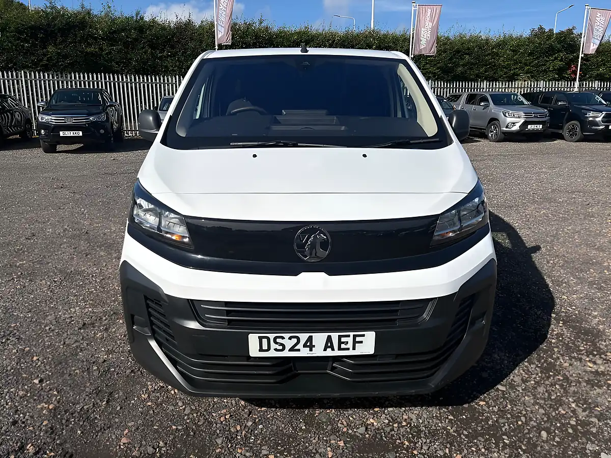 Used 2024 Vauxhall Vivaro Prime Xl White - Interior and Exterior details 2