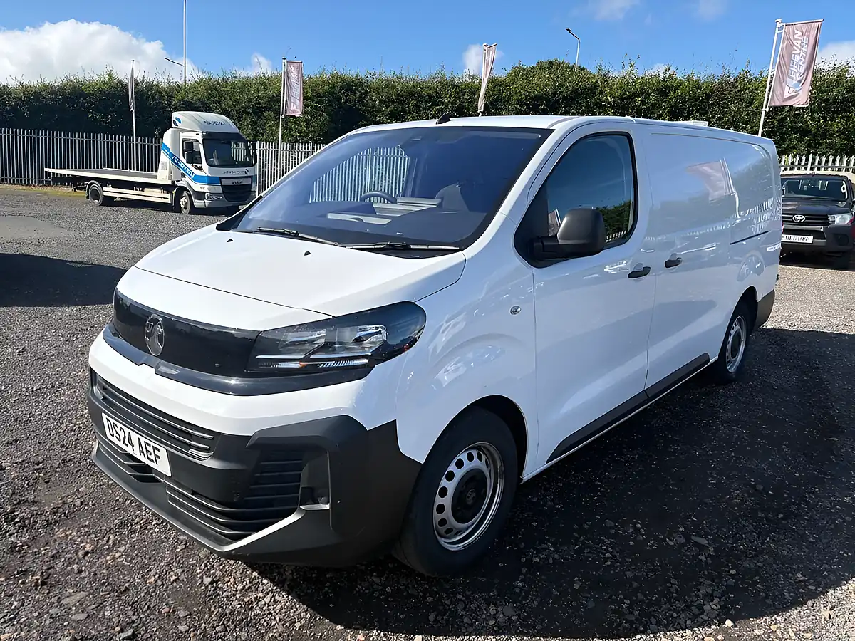 Used 2024 Vauxhall Vivaro Prime Xl White - Interior and Exterior details 3