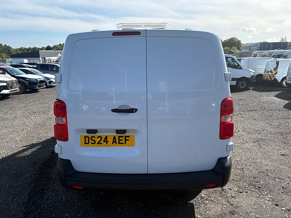 Used 2024 Vauxhall Vivaro Prime Xl White - Interior and Exterior details 6