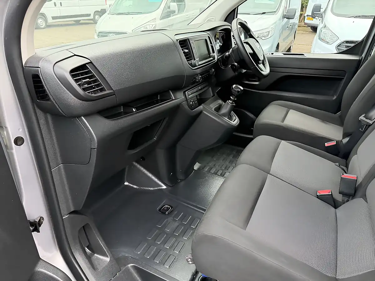 Used 2024 Vauxhall Vivaro Pro Grey - Interior and Exterior details 16