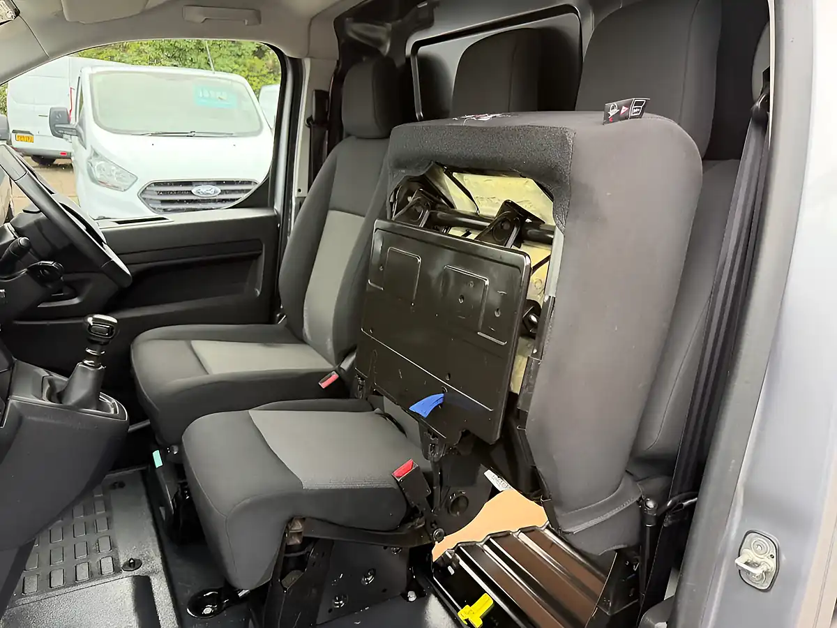 Used 2024 Vauxhall Vivaro Pro Grey - Interior and Exterior details 17