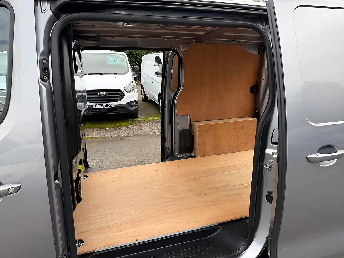 Used 2024 Vauxhall Vivaro Pro Grey - Interior and Exterior details 18