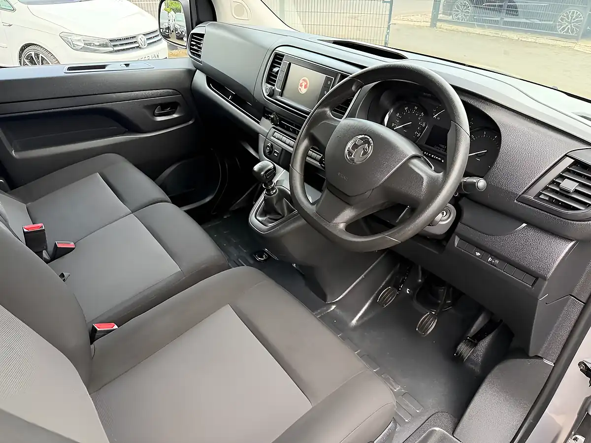 Used 2024 Vauxhall Vivaro Pro Grey - Interior and Exterior details 3