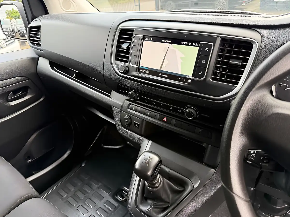 Used 2024 Vauxhall Vivaro Pro Grey - Interior and Exterior details 5