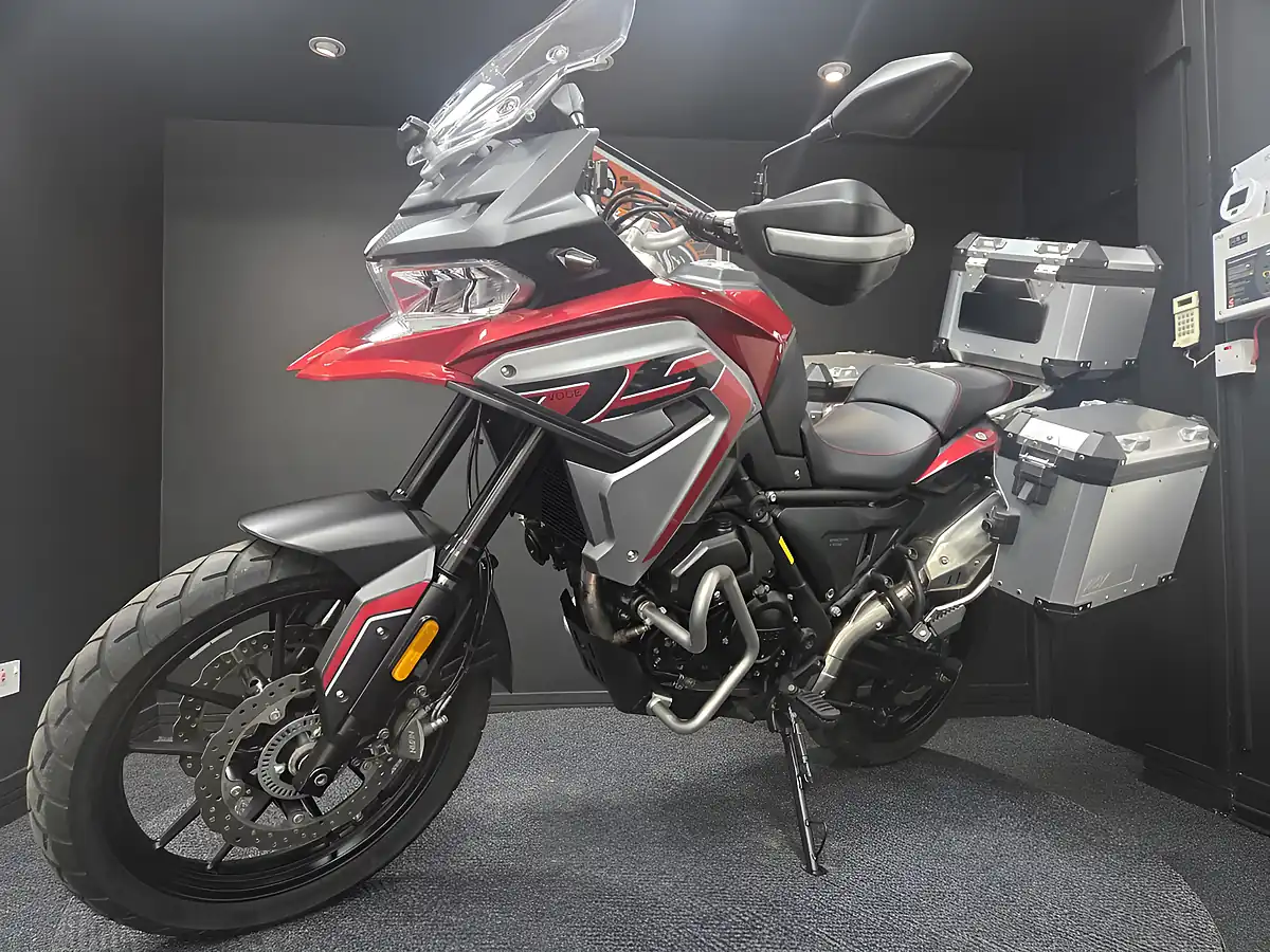 Used 2024 Voge 650 DS Red - Interior and Exterior details 5
