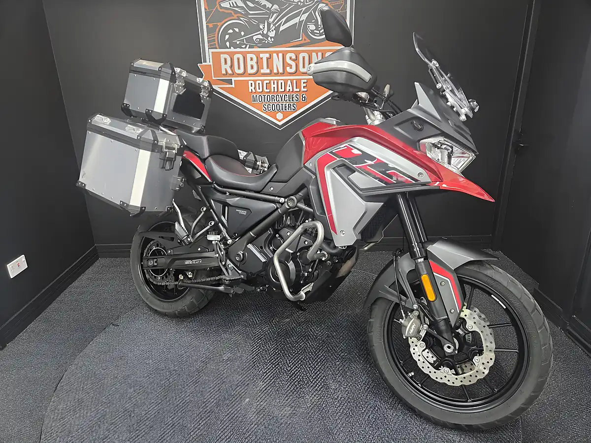 Used 2024 Voge 650 DS Red - Interior and Exterior details 7