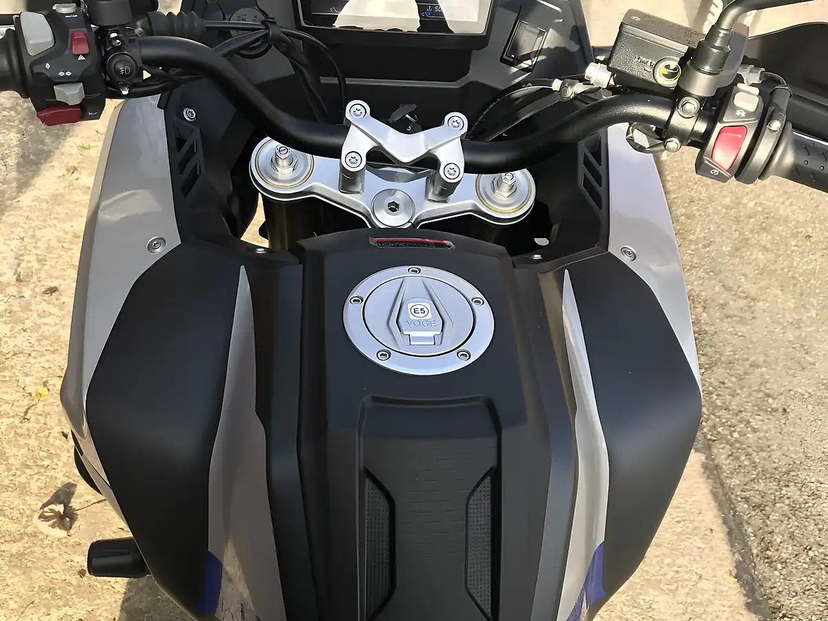 Used 2024 Voge DS525 X Blue - Interior and Exterior details 13