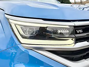 Used 2024 Volkswagen Amarok Aventura Bright Blue - Interior and Exterior details 11