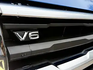 Used 2024 Volkswagen Amarok Aventura Bright Blue - Interior and Exterior details 12