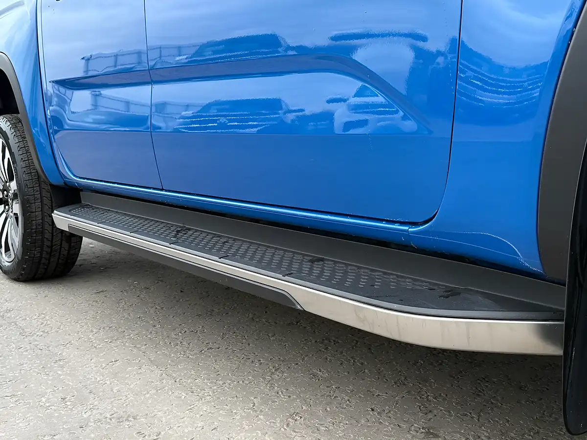 Used 2024 Volkswagen Amarok Aventura Bright Blue - Interior and Exterior details 14