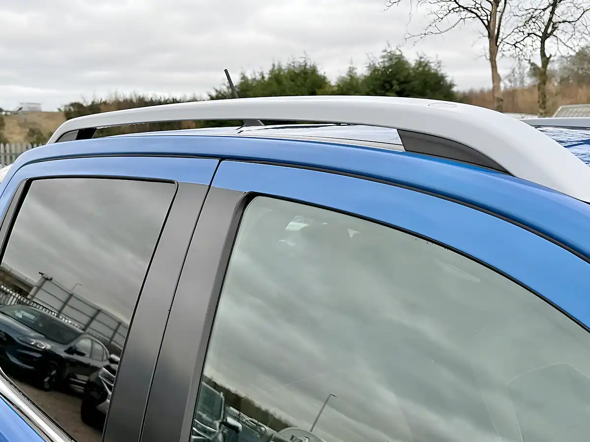 Used 2024 Volkswagen Amarok Aventura Bright Blue - Interior and Exterior details 15