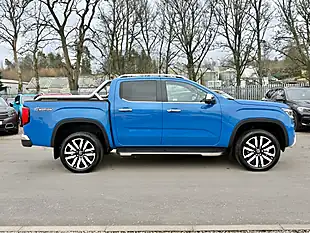 Used 2024 Volkswagen Amarok Aventura Bright Blue - Interior and Exterior details 4