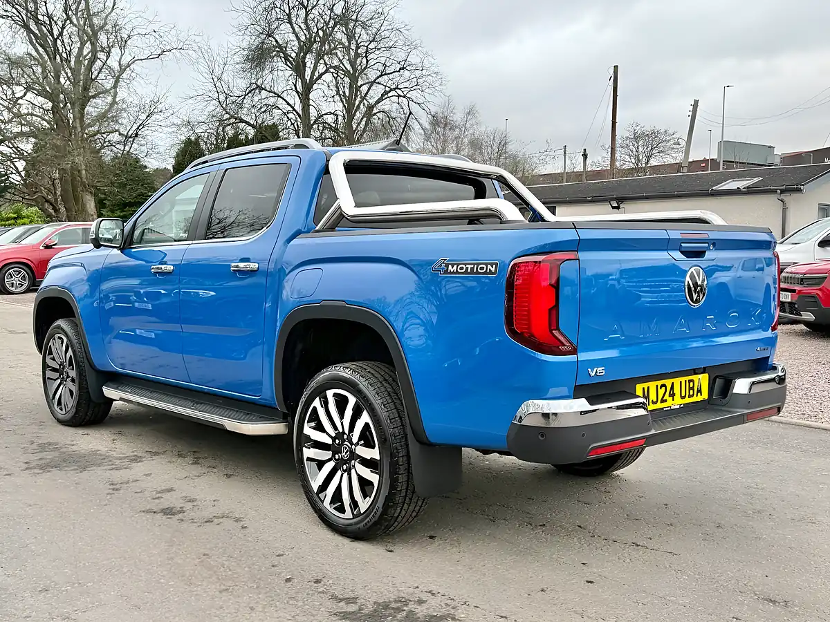 Used 2024 Volkswagen Amarok Aventura Bright Blue - Interior and Exterior details 7