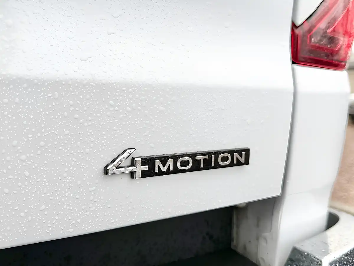 Used 2024 Volkswagen Amarok Aventura Clear White - Interior and Exterior details 19