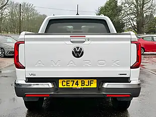 Used 2024 Volkswagen Amarok Aventura Clear White - Interior and Exterior details 6