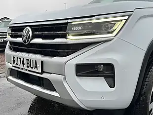 Used 2024 Volkswagen Amarok Aventura Clear White - Interior and Exterior details 10