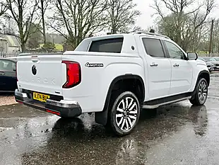 Used 2024 Volkswagen Amarok Aventura Clear White - Interior and Exterior details 5