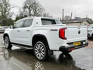 Used 2024 Volkswagen Amarok Aventura Clear White - Interior and Exterior details 6