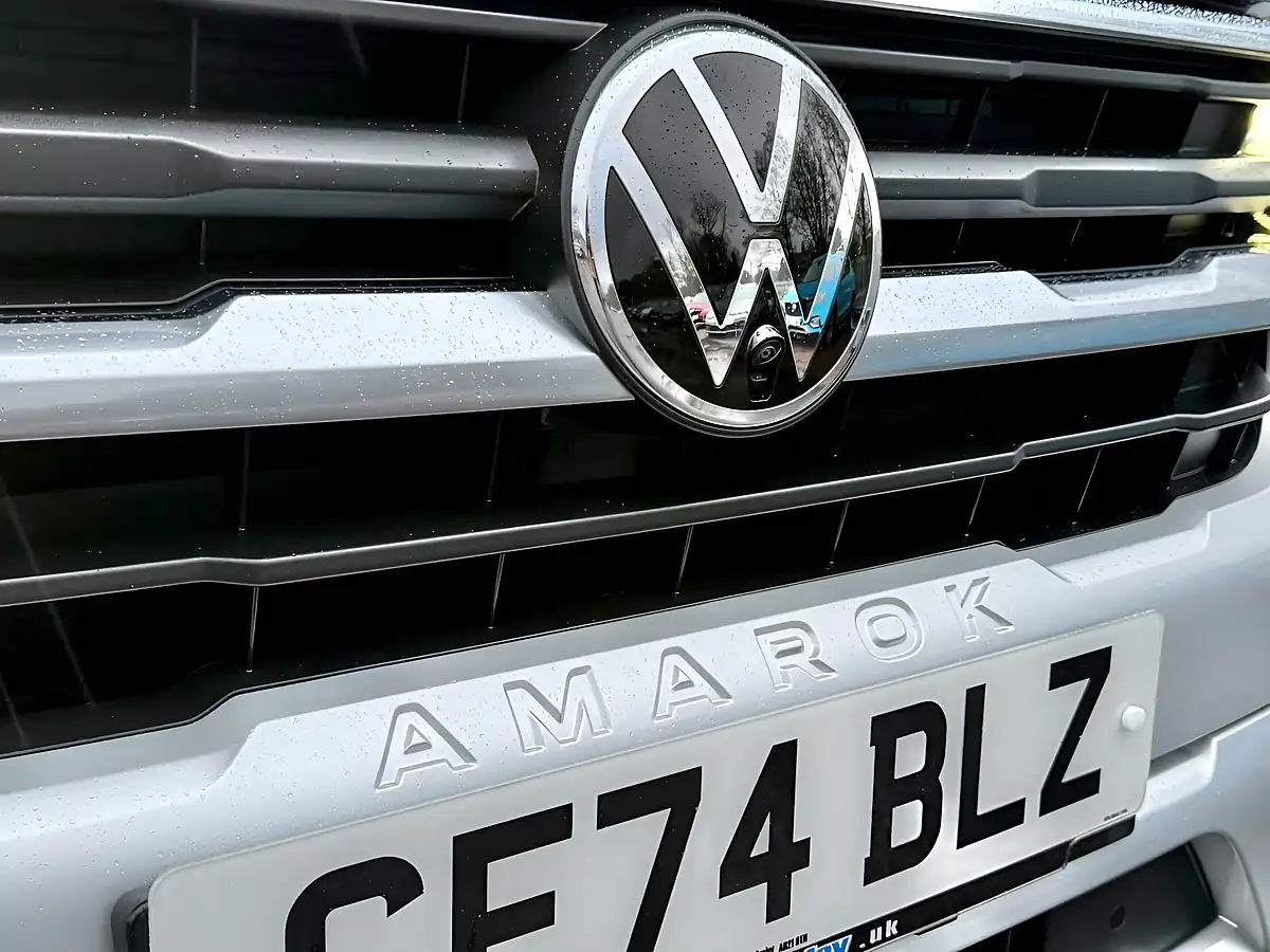 Used 2024 Volkswagen Amarok Aventura Midnight Black - Interior and Exterior details 12