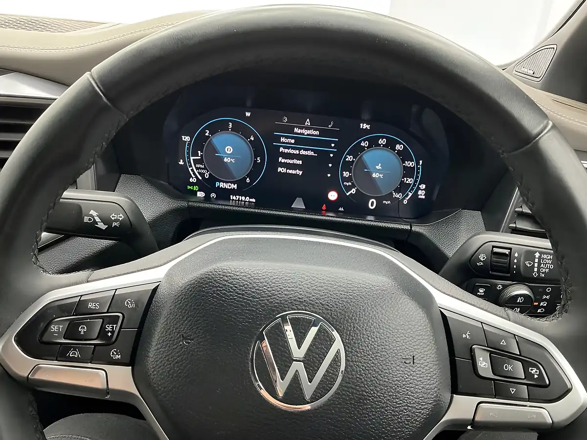 Used 2024 Volkswagen Amarok Style Mid Blue - Interior and Exterior details 16