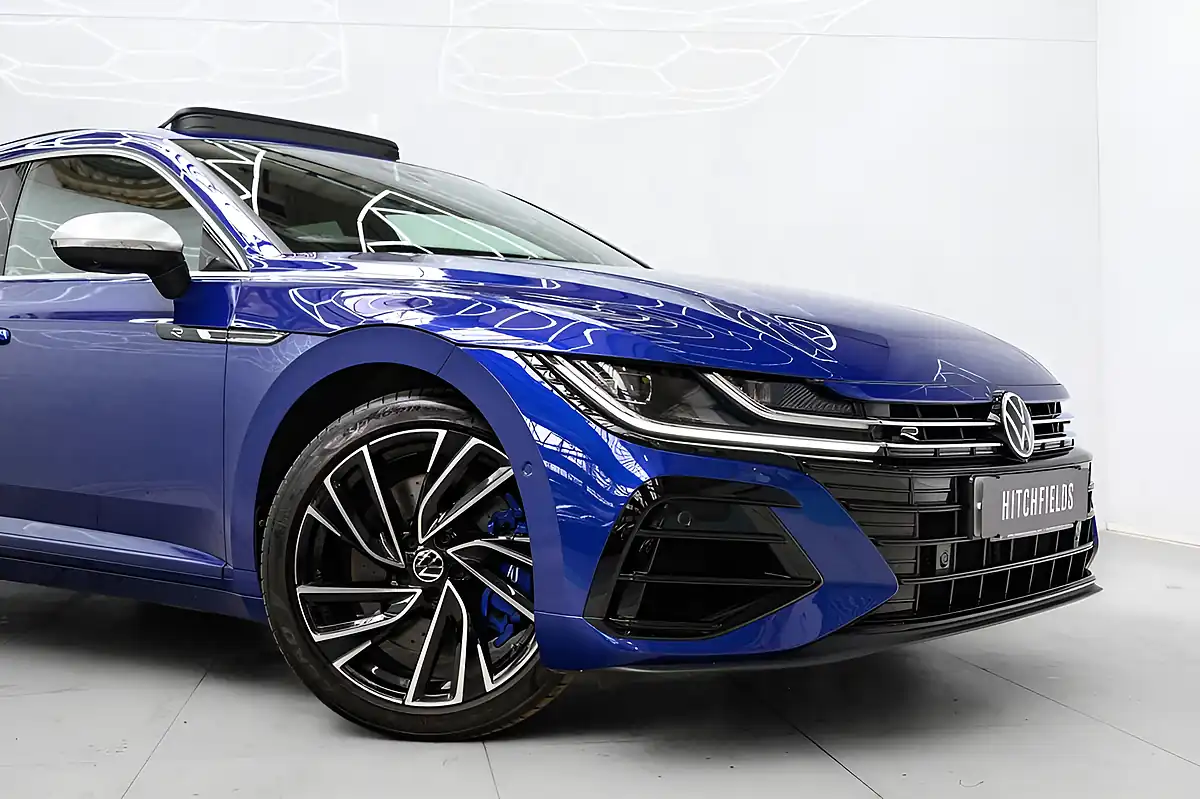 Used 2024 Volkswagen Arteon R Shooting Brake Blue - Interior and Exterior details 12