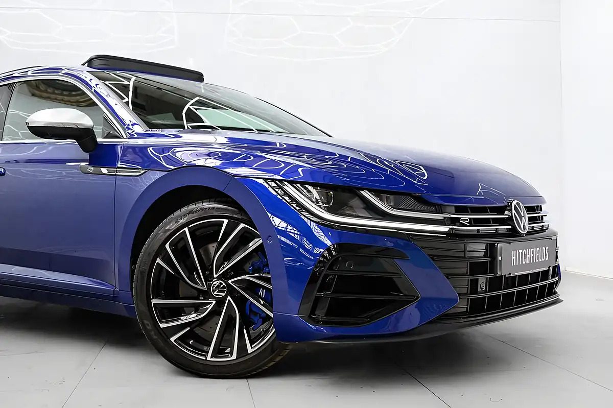 Used 2024 Volkswagen Arteon R Shooting Brake Blue - Interior and Exterior details 2