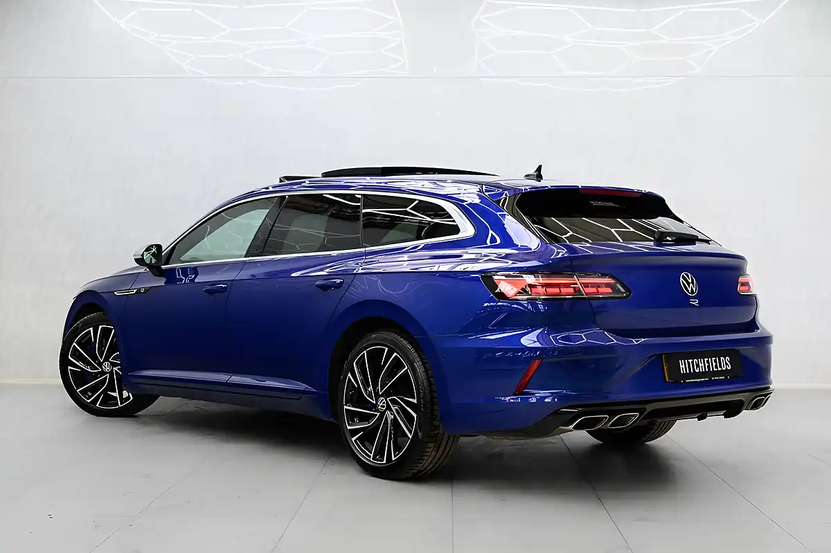Used 2024 Volkswagen Arteon R Shooting Brake Blue - Interior and Exterior details 8