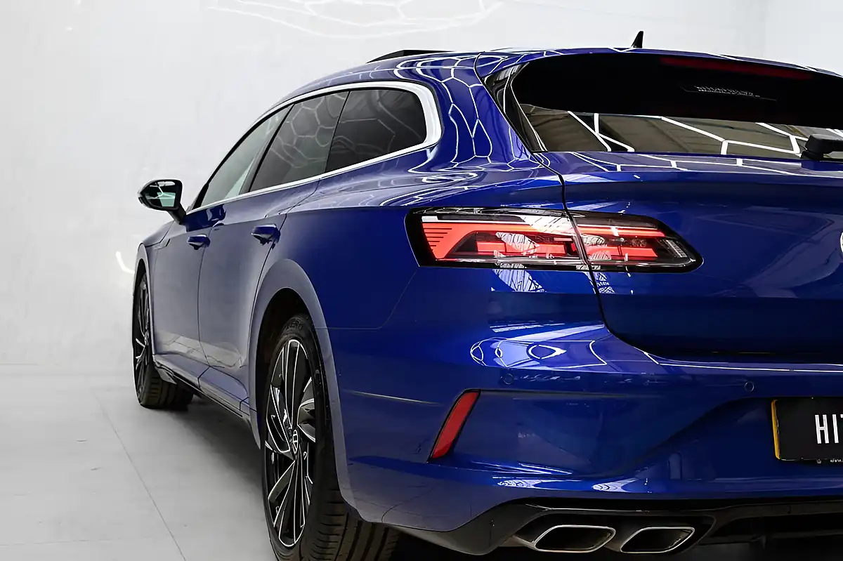 Used 2024 Volkswagen Arteon R Shooting Brake Blue - Interior and Exterior details 9