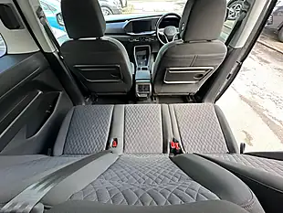 Used 2024 Volkswagen Caddy Maxi Life Indium Grey - Interior and Exterior details 13