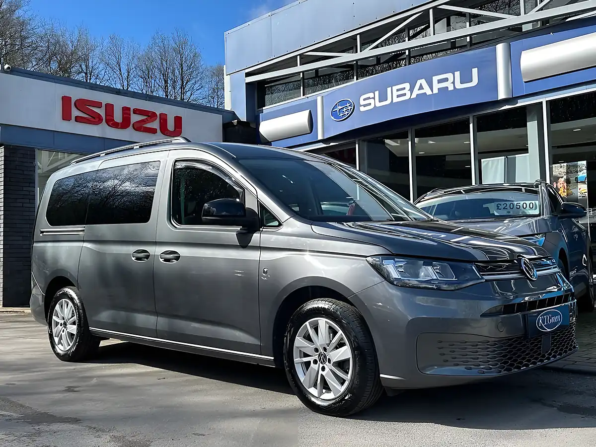 Used 2024 Volkswagen Caddy Maxi Life Indium Grey - Interior and Exterior details 6