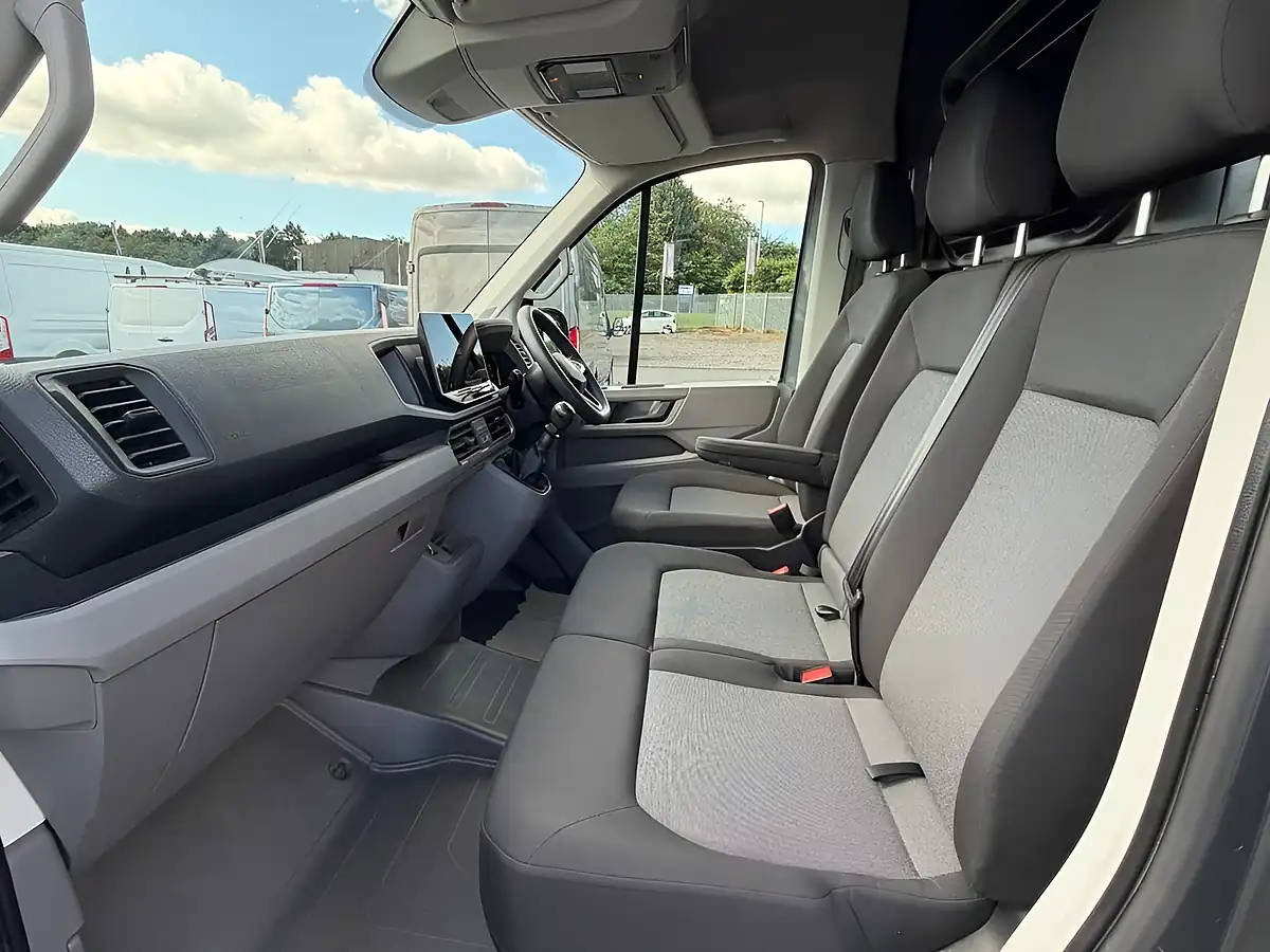 Used 2024 Volkswagen Crafter Commerce Plus Grey - Interior and Exterior details 11