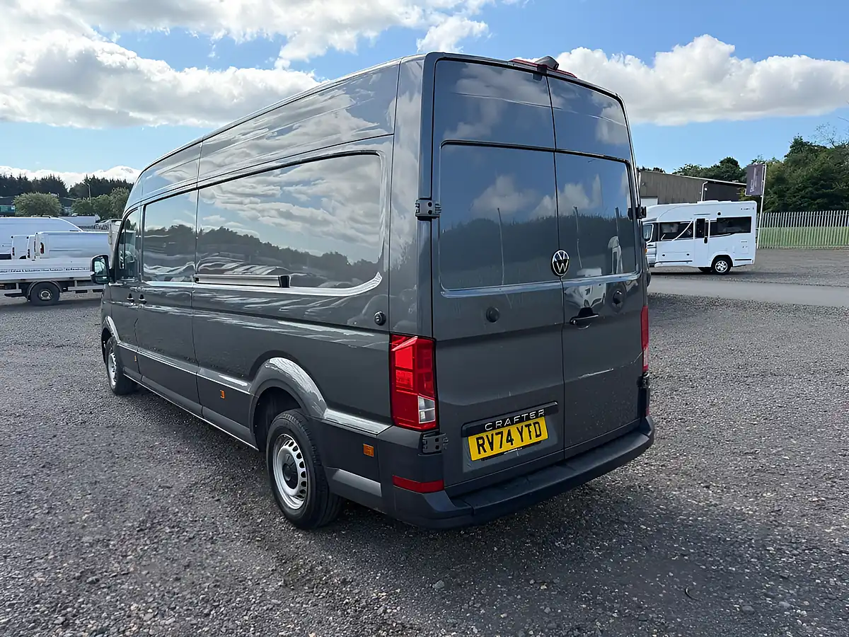Used 2024 Volkswagen Crafter Commerce Plus Grey - Interior and Exterior details 5