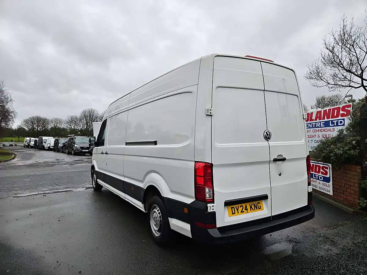 Used 2024 Volkswagen Crafter CR35 Lwb White - Interior and Exterior details 6