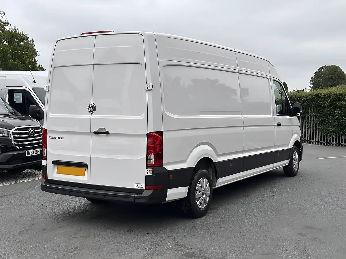 Used 2024 Volkswagen Crafter Startline L3H2 White - Interior and Exterior details 11