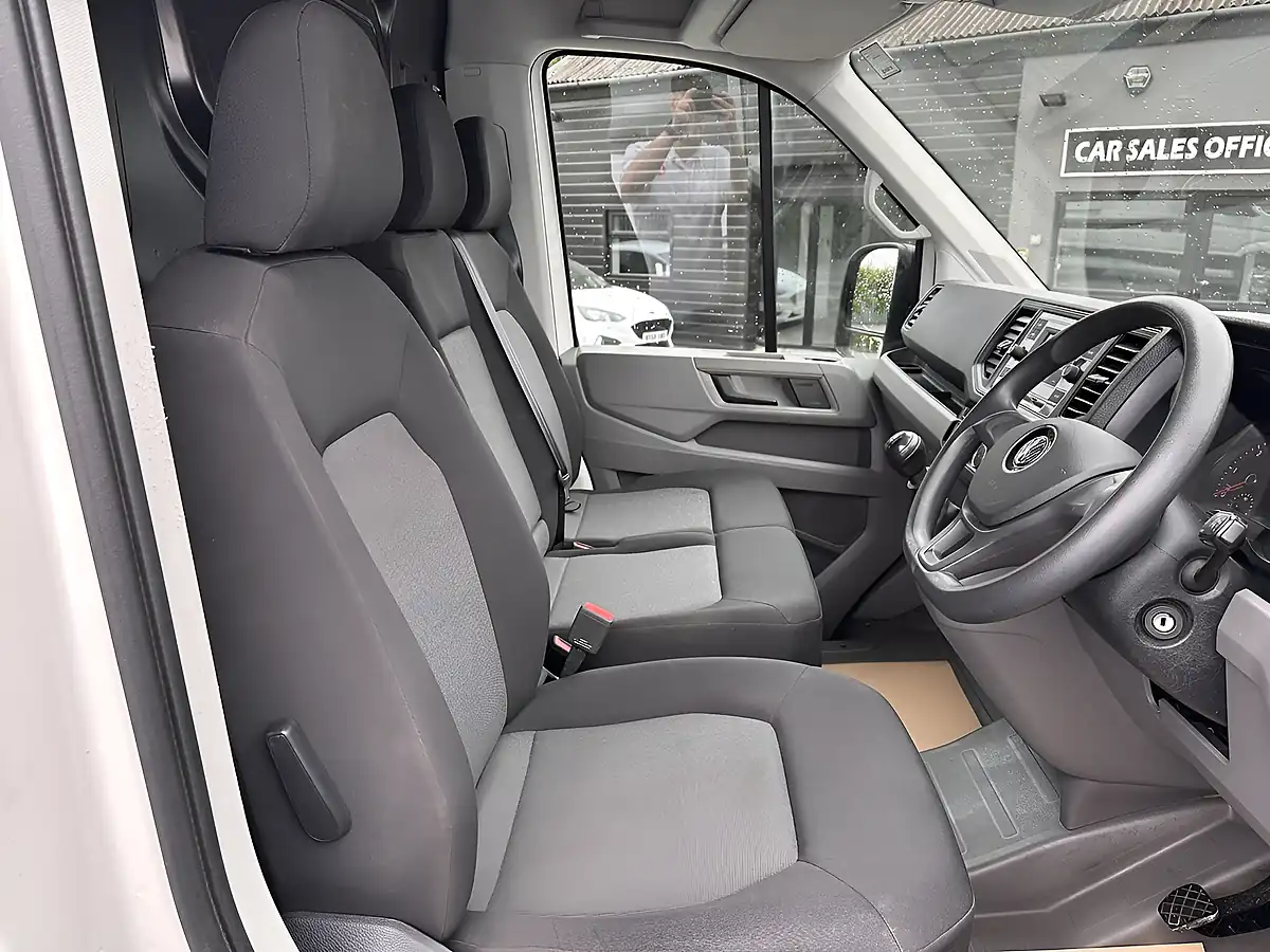 Used 2024 Volkswagen Crafter Startline L3H2 White - Interior and Exterior details 5