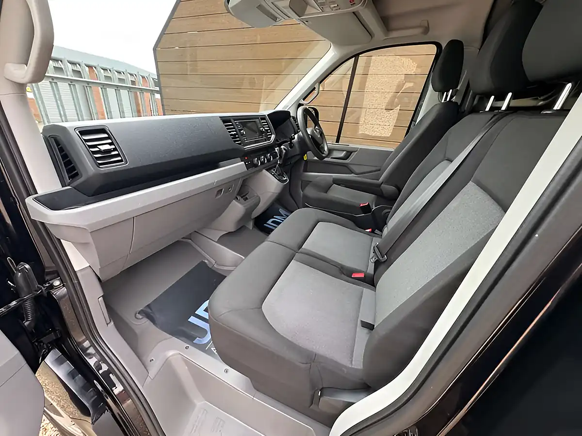 Used 2024 Volkswagen Crafter Trendline Black - Interior and Exterior details 18