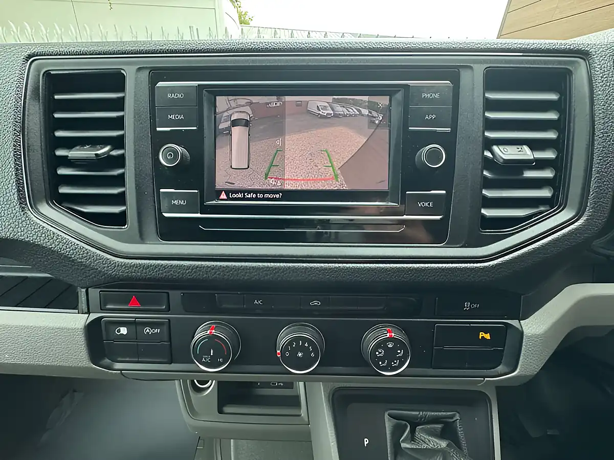 Used 2024 Volkswagen Crafter Trendline Black - Interior and Exterior details 20