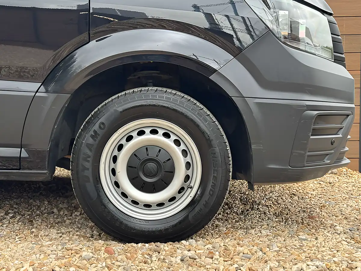 Used 2024 Volkswagen Crafter Trendline Black - Interior and Exterior details 9