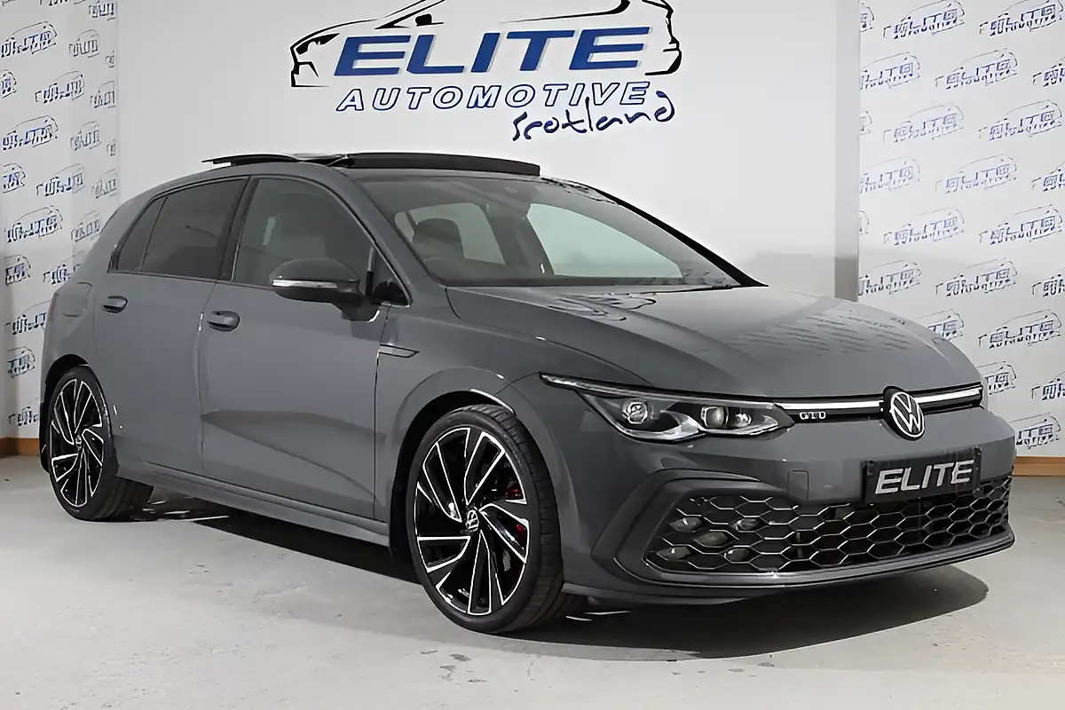 Used 2024 Volkswagen Golf Gtd Dolphin Grey - Front View