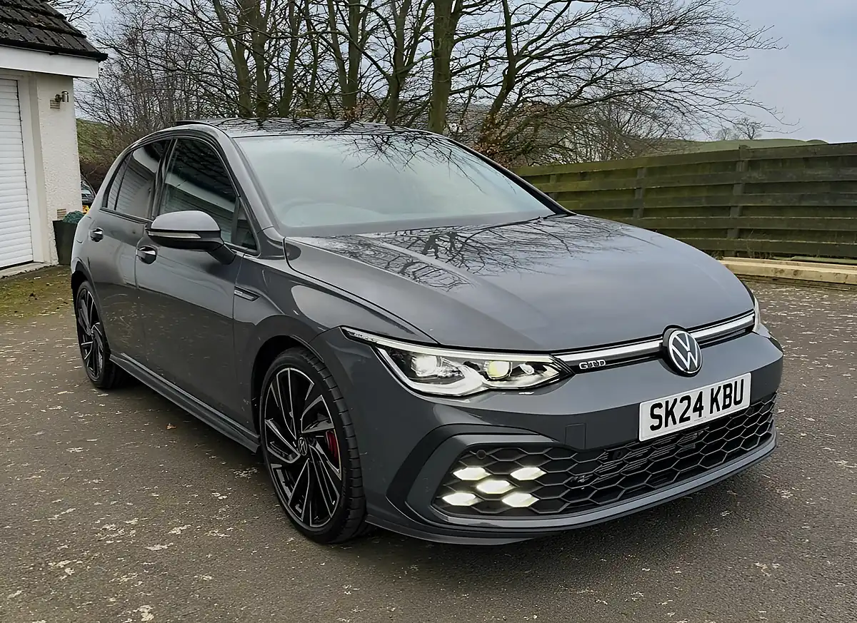 Used 2024 Volkswagen Golf Gtd Grey - Front View