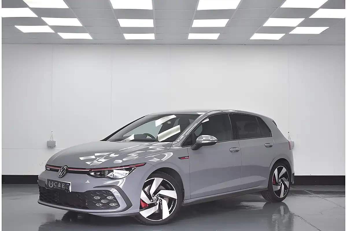 Used 2024 Volkswagen Golf GTI Grey - Front View