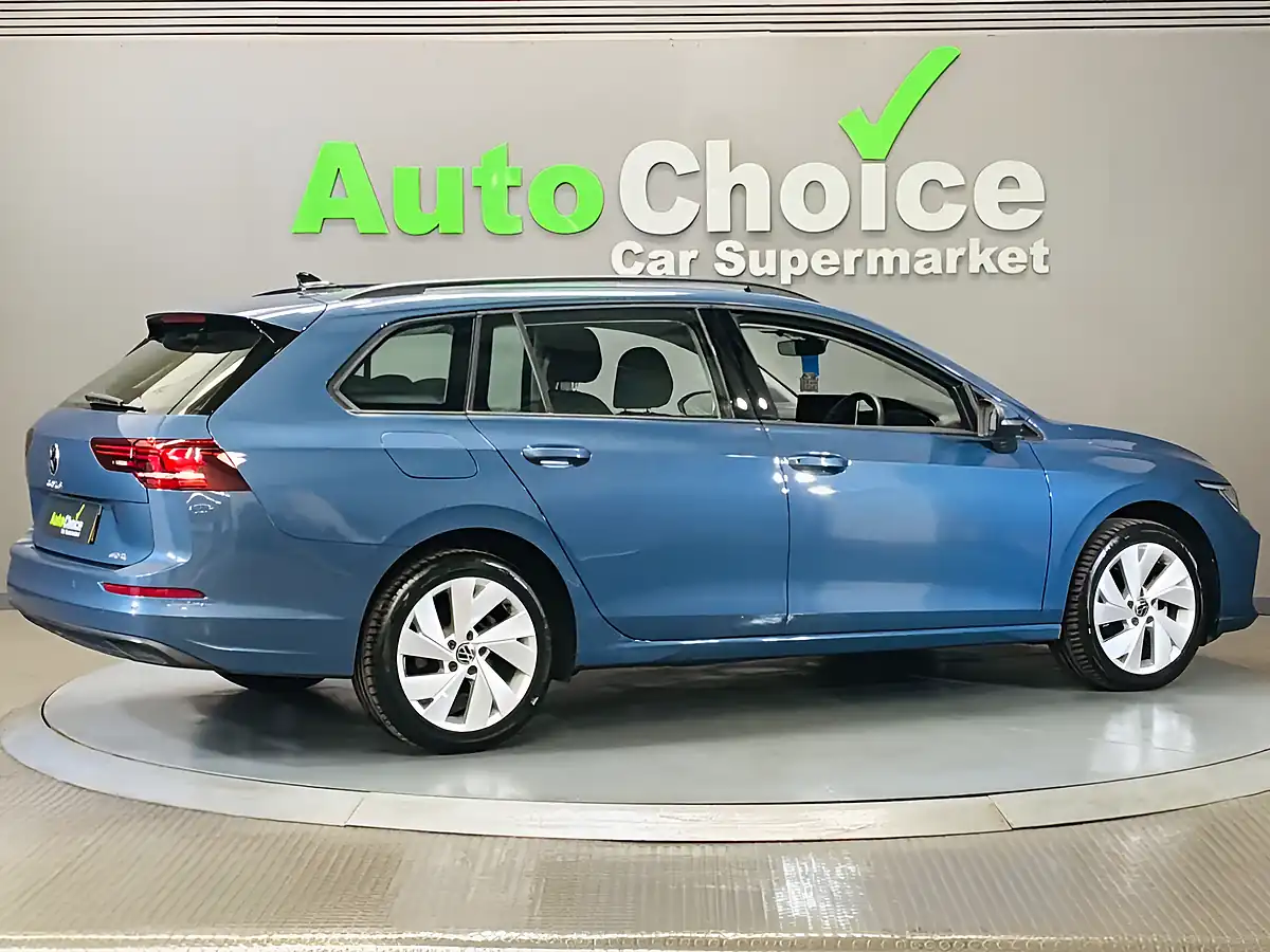 Used 2024 Volkswagen Golf Life Anemone Blue - Interior and Exterior details 15