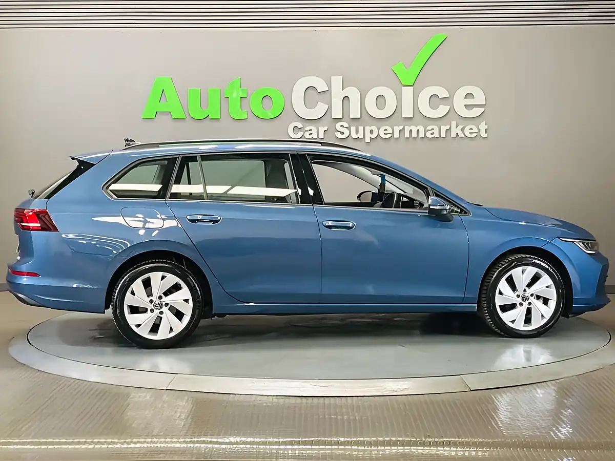 Used 2024 Volkswagen Golf Life Anemone Blue - Interior and Exterior details 16