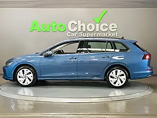 Used 2024 Volkswagen Golf Life Anemone Blue - Interior and Exterior details 8